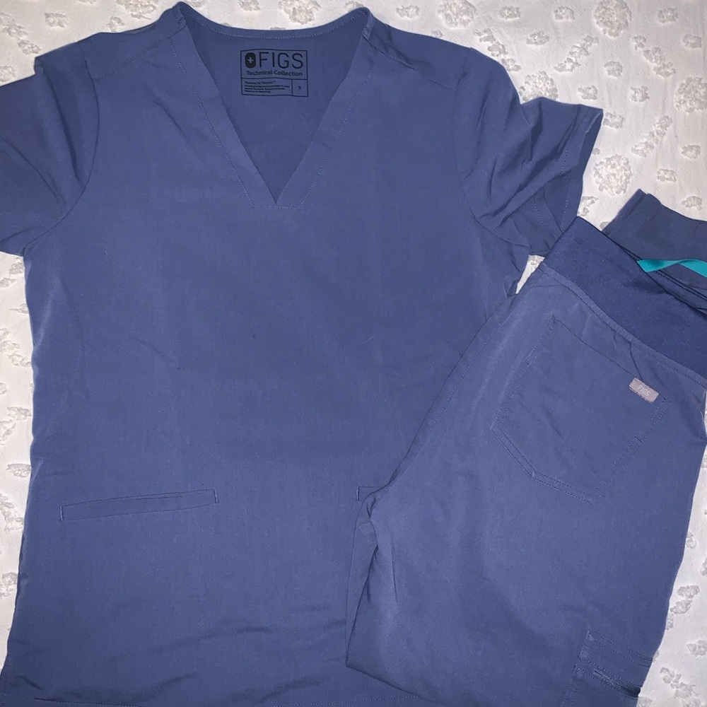 FIGS scrubs